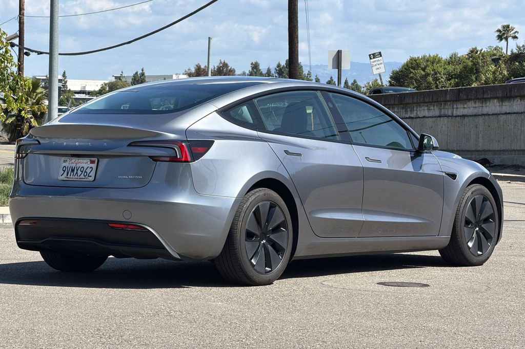 Used 2025 Tesla Model 3 Long Range AWD/4WD image 4