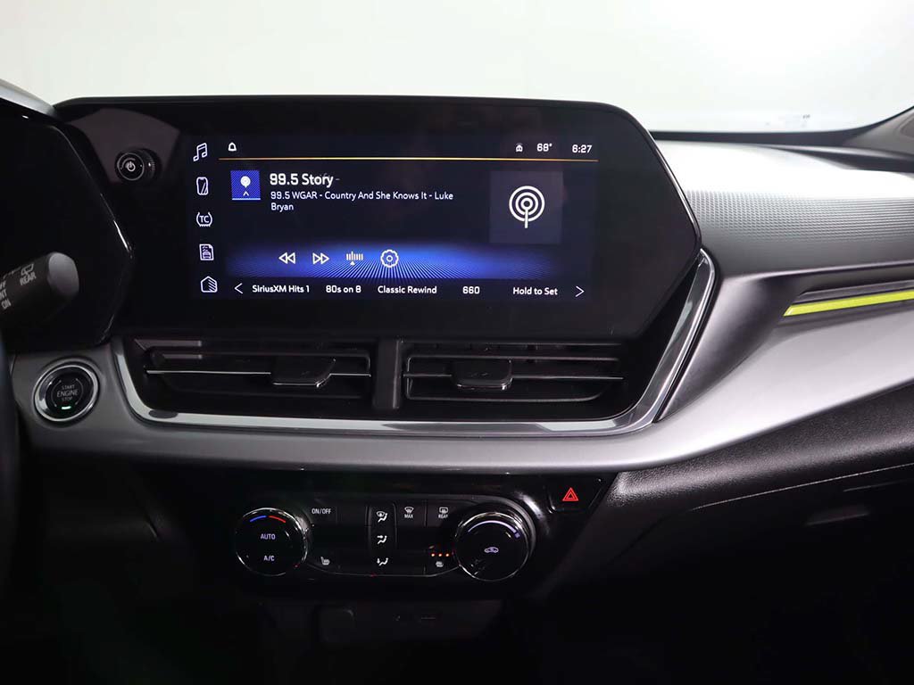 Used 2024 Chevrolet Trax LT w/ LT Convenience Package FWD image 43