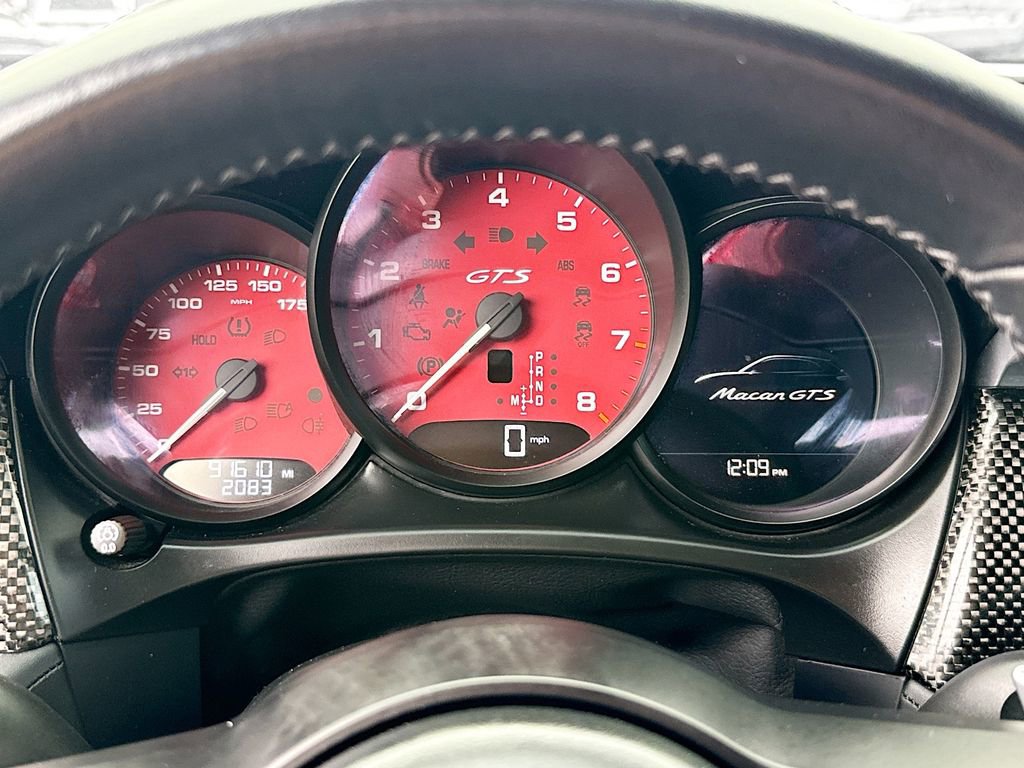 Used 2021 Porsche Macan GTS image 13