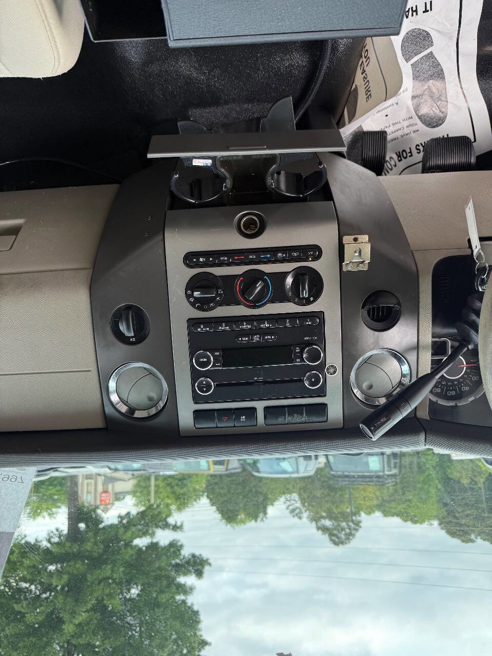 Used 2014 Ford Expedition XL RWD image 14