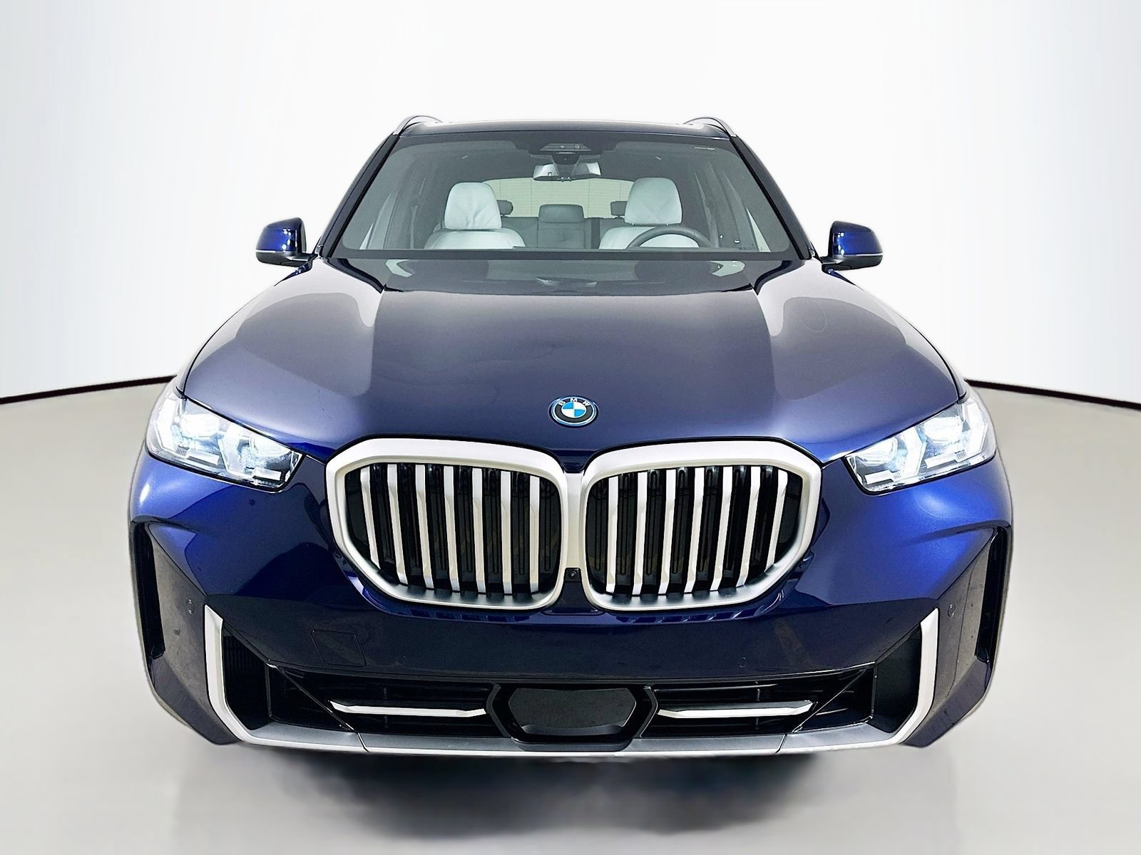 New 2026 BMW X5 xDrive50e AWD/4WD image 2