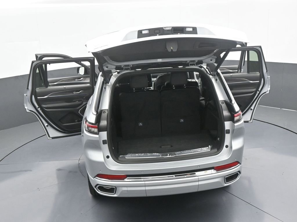 Used 2024 Jeep Grand Cherokee L Overland w/ Advanced Protech Group III image 79