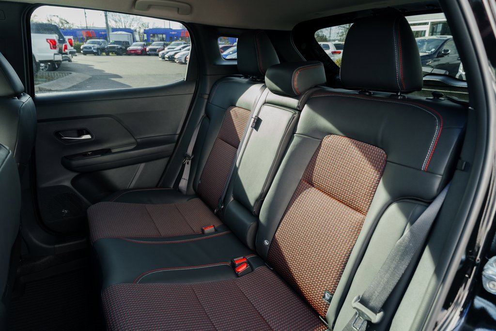 New 2026 Nissan Kicks SR image 21