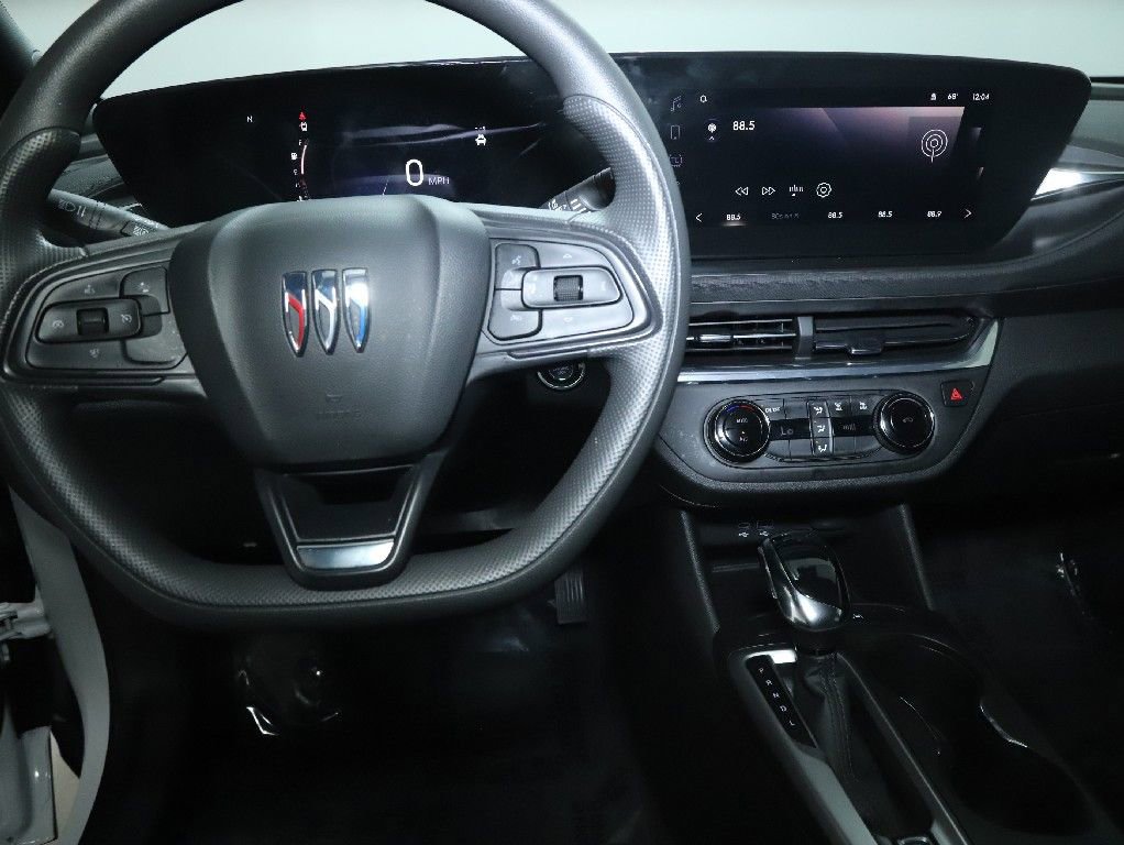 Used 2025 Buick Envista Preferred image 28