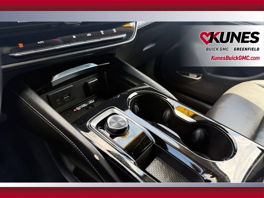 Used 2024 Buick Envision Preferred AWD/4WD image 38