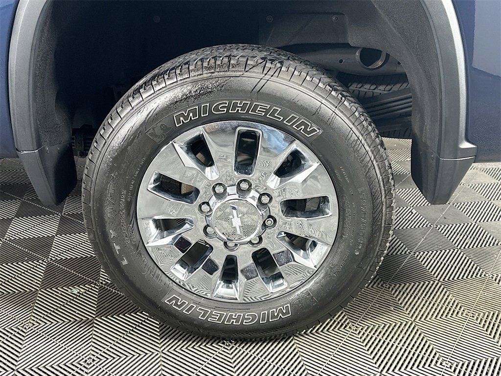 Used 2021 Chevrolet Silverado 2500 High Country image 35