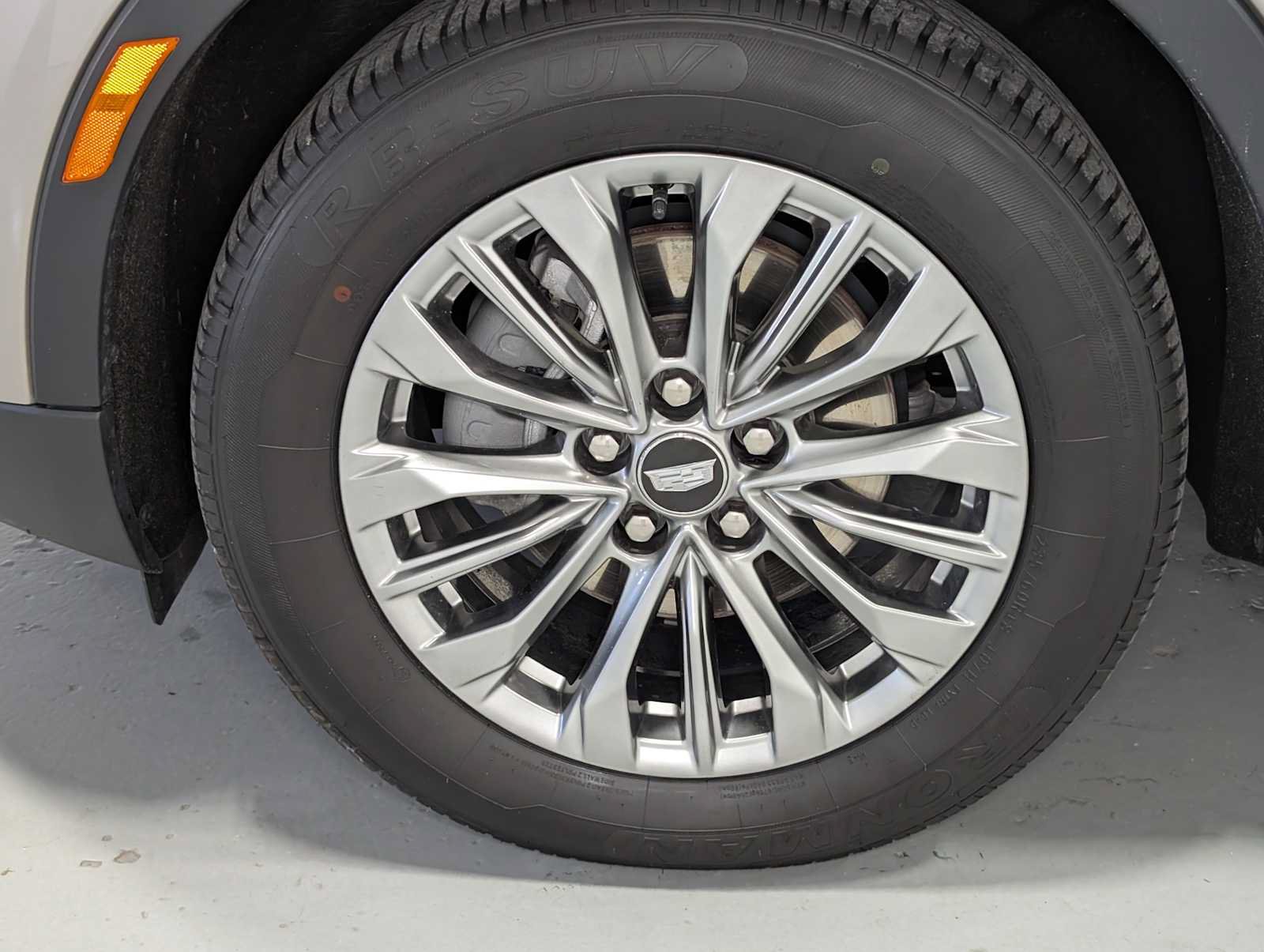 Certified 2025 Cadillac XT4 Premium Luxury AWD/4WD image 3