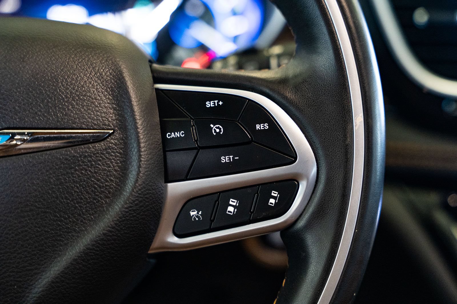 Used 2021 Chrysler Pacifica Pinnacle FWD image 29