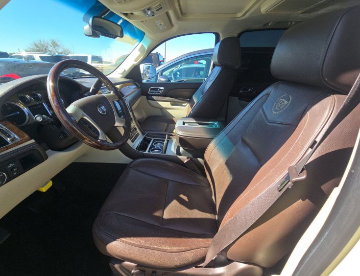 Used 2014 Cadillac Escalade ESV Platinum image 5