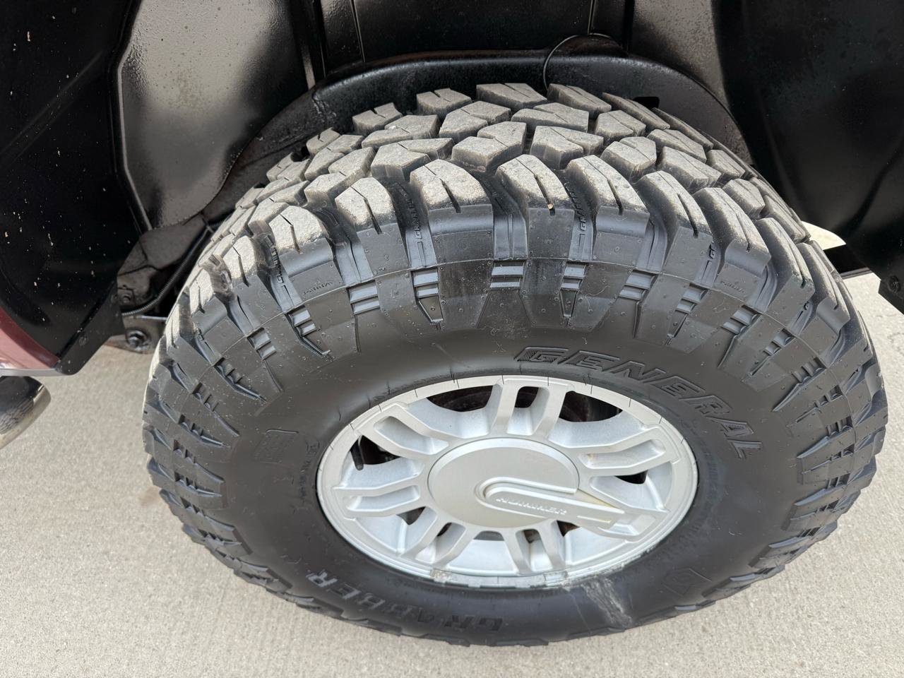 Used 2009 HUMMER H3T Alpha image 21