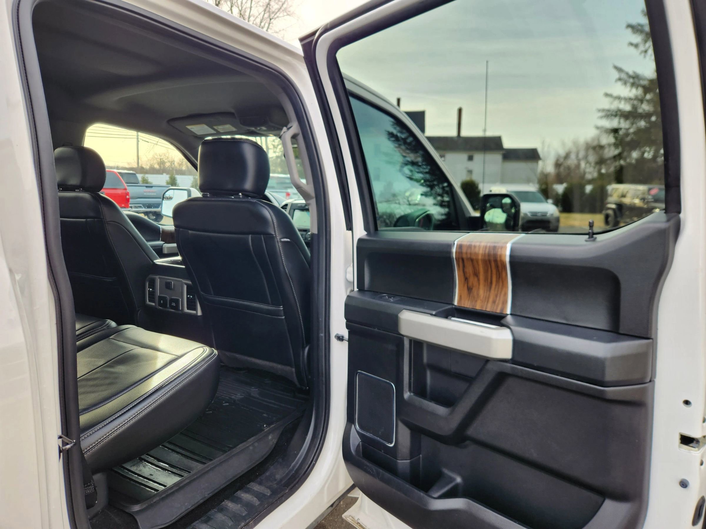 Used 2018 Ford F150 Lariat w/ FX4 Off-Road Package image 47