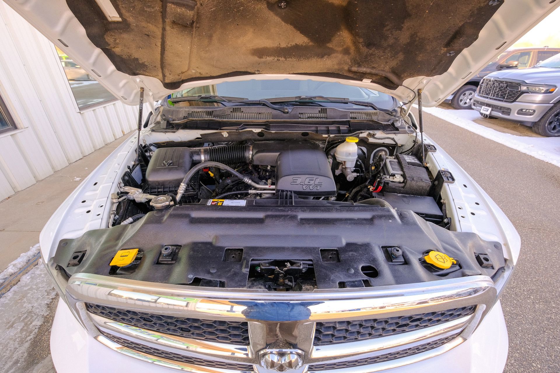 Used 2023 RAM 1500 Classic SLT w/ Electronics Group image 39