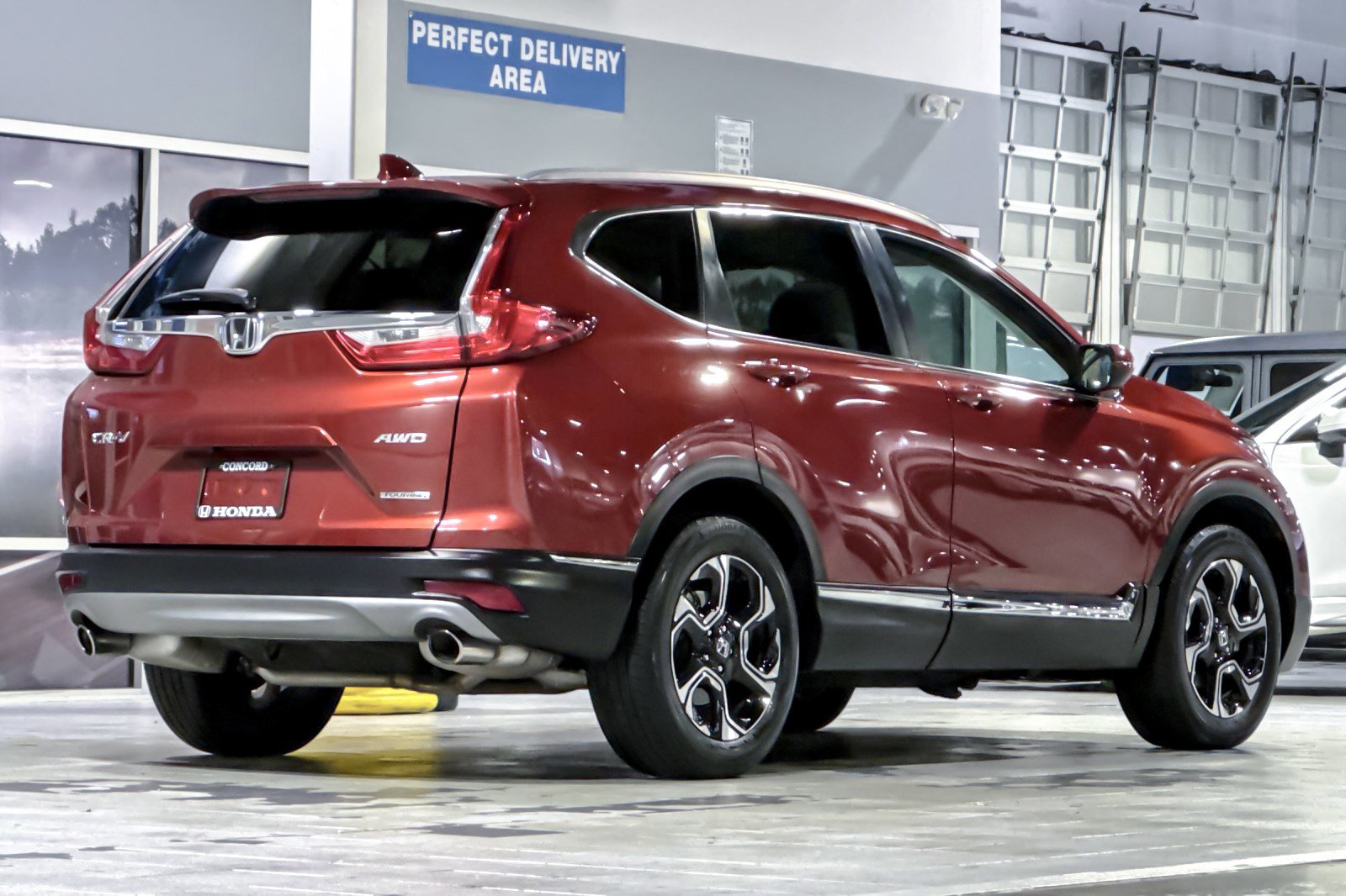 Used 2018 Honda CR-V Touring image 8