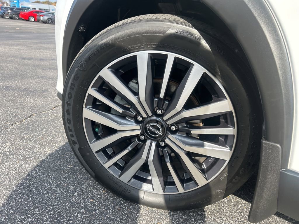 Used 2023 Nissan Kicks SV image 31