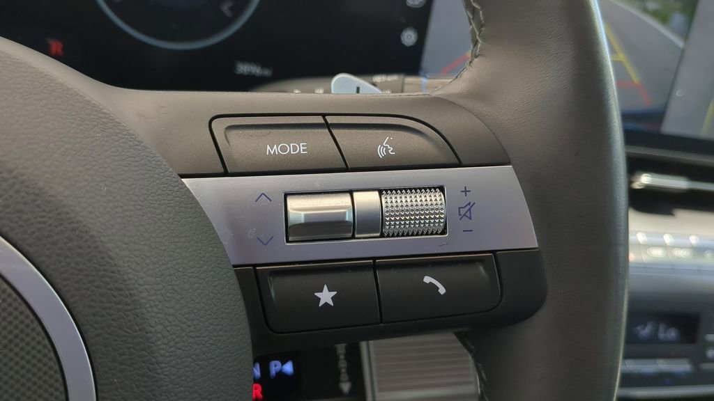 Certified 2024 Hyundai Kona Limited FWD image 22
