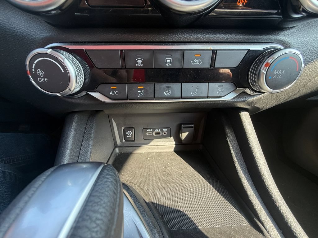 Used 2025 Nissan Sentra SV FWD image 30