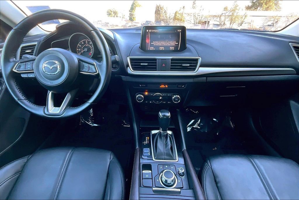 Used 2018 MAZDA MAZDA3 Touring image 17