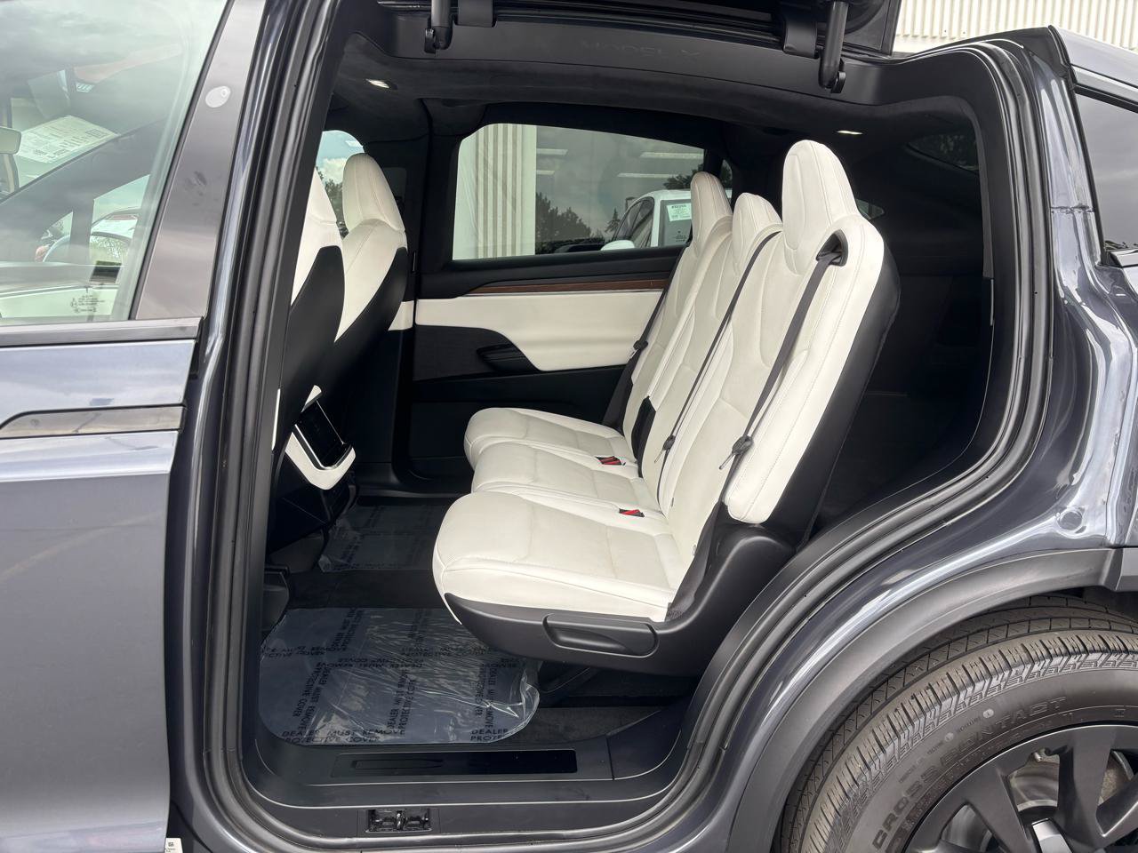 Used 2022 Tesla Model X AWD/4WD image 5