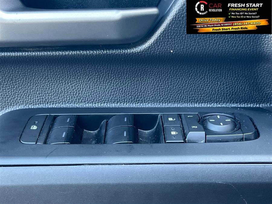 Used 2024 Toyota Tacoma TRD Off-Road AWD/4WD image 28