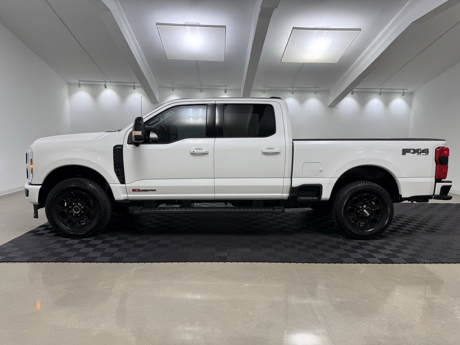 Used 2025 Ford F350 Lariat w/ Lariat Ultimate Package image 5