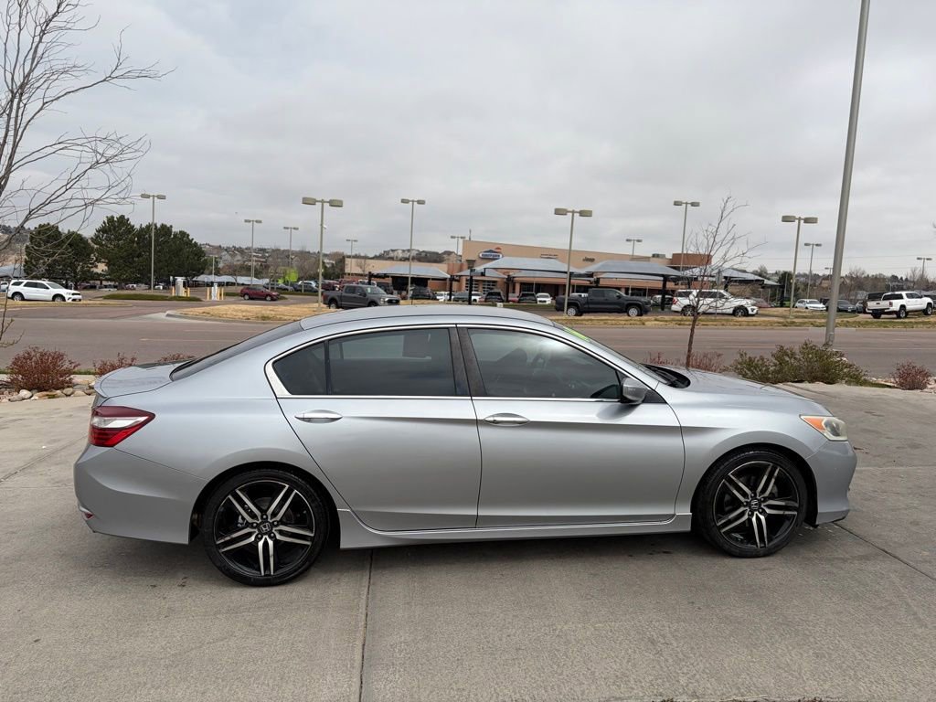 Used 2016 Honda Accord Sport image 9