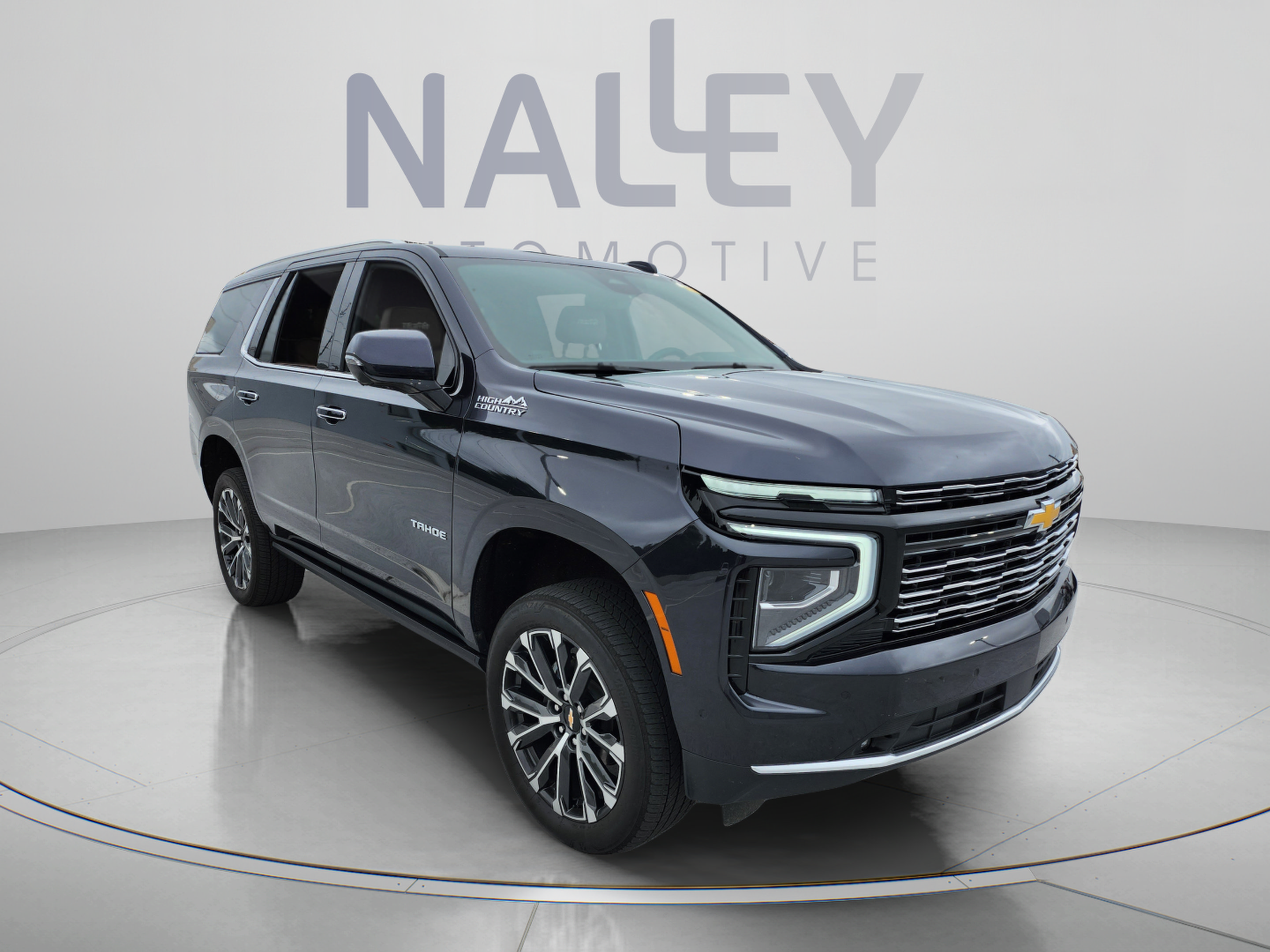 Used 2025 Chevrolet Tahoe High Country AWD/4WD image 7