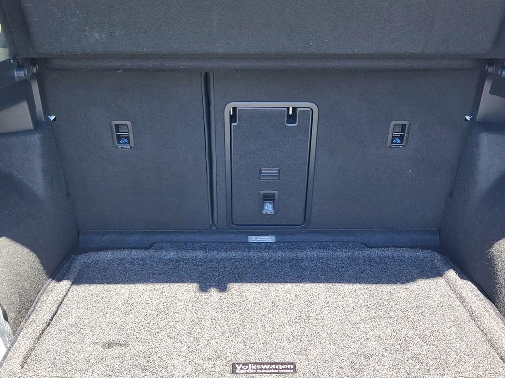 Used 2025 Volkswagen Taos SE image 21