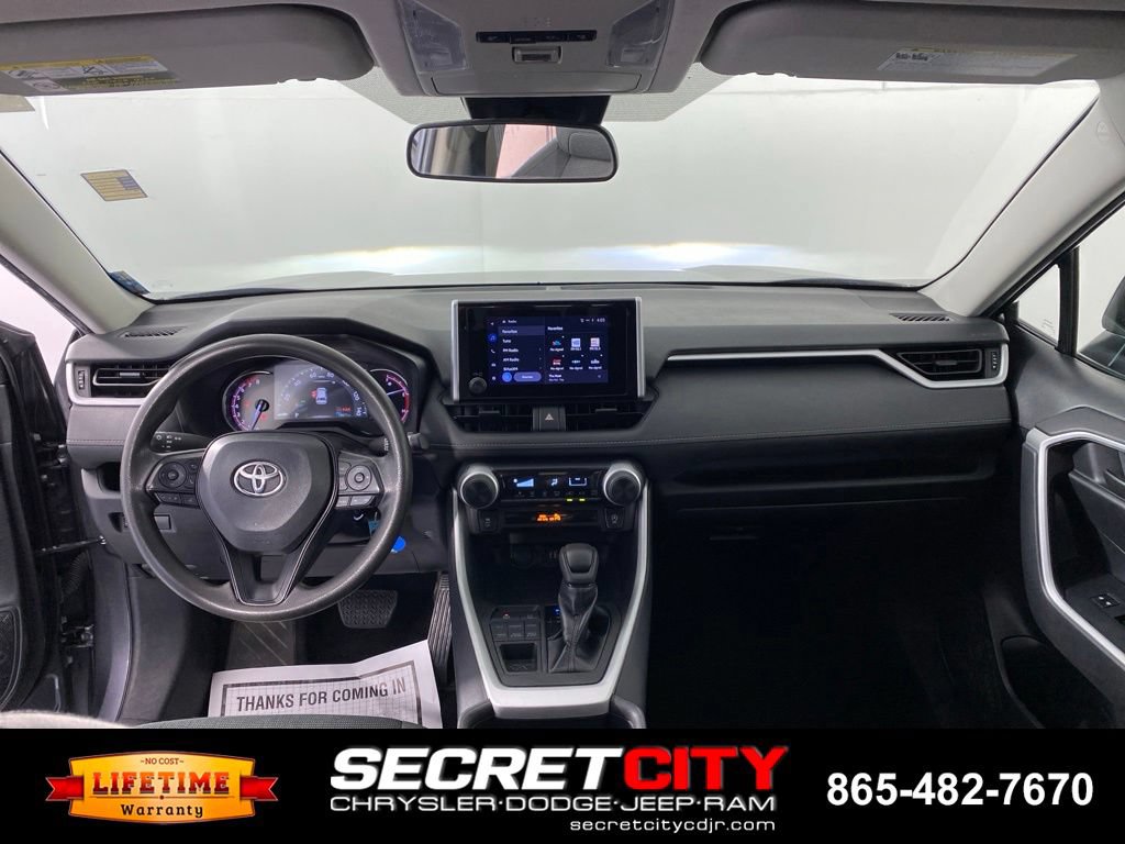 Used 2023 Toyota RAV4 LE AWD/4WD image 25