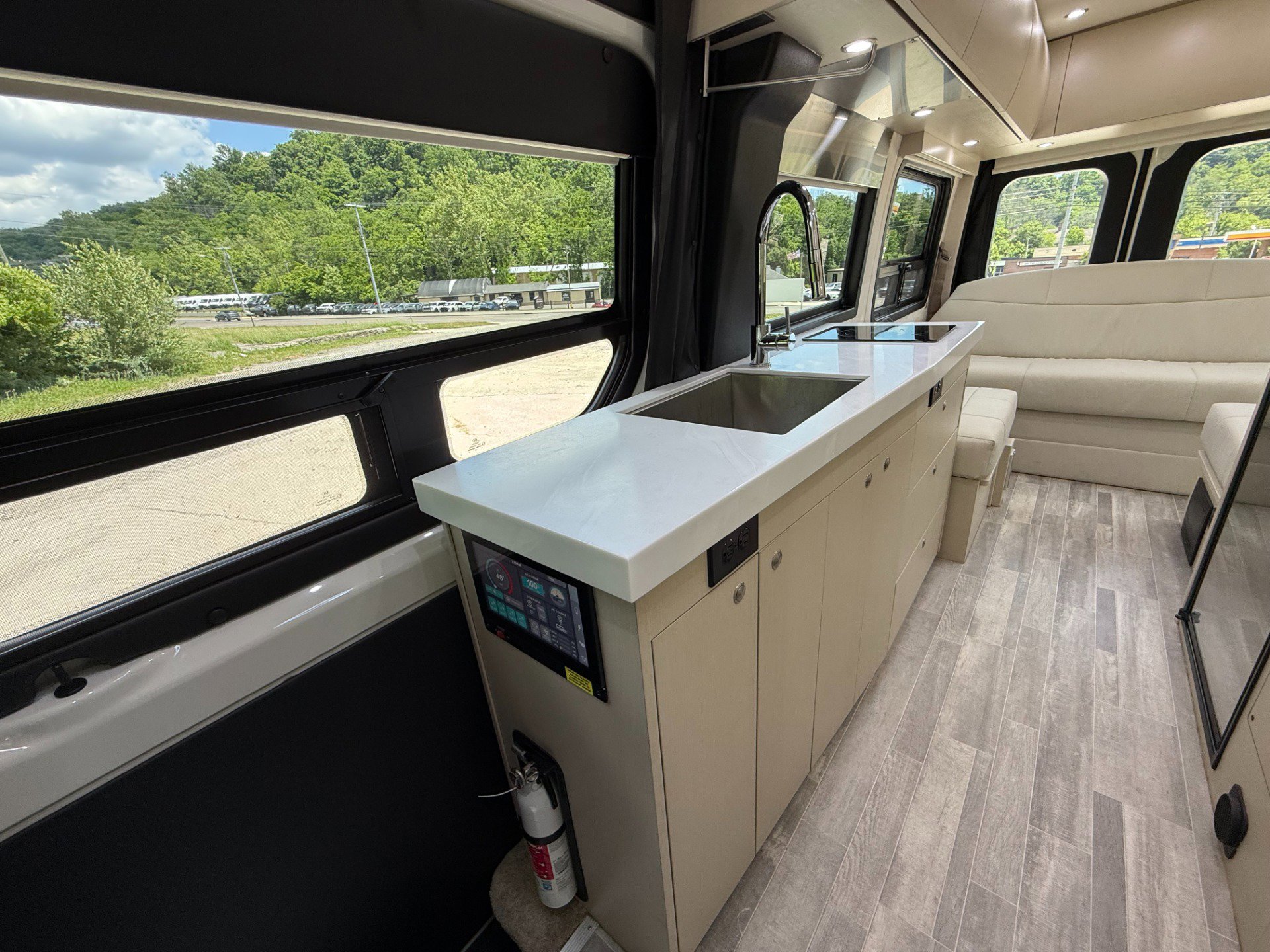 Used 2022 Mercedes-Benz Sprinter 3500 image 36