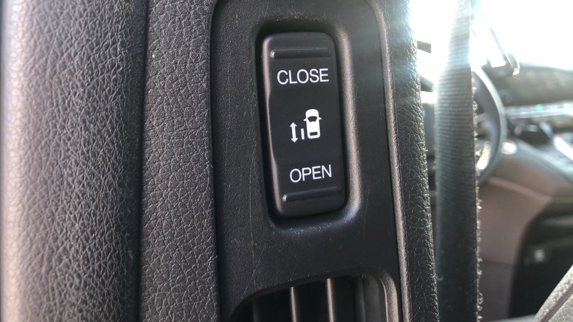 Used 2018 Honda Odyssey EX-L image 26