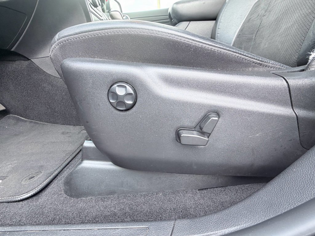 Used 2021 Jeep Grand Cherokee Laredo X image 23