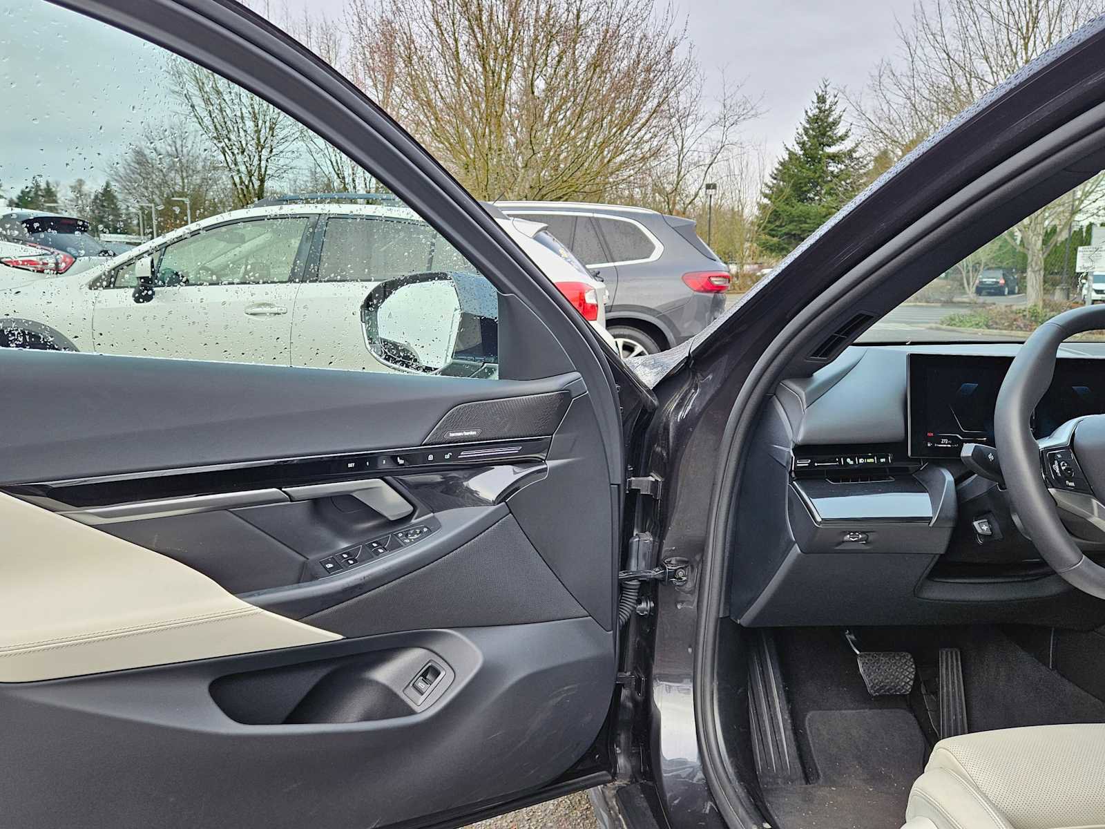 Used 2024 BMW 530i xDrive w/ Convenience Package image 46