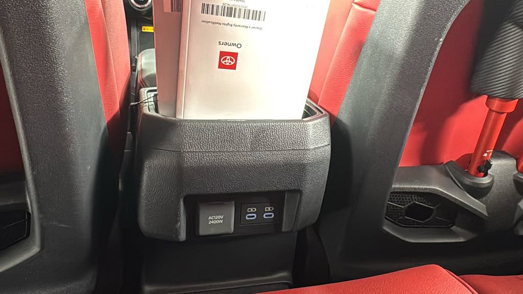 Used 2025 Toyota Tacoma TRD Sport image 40