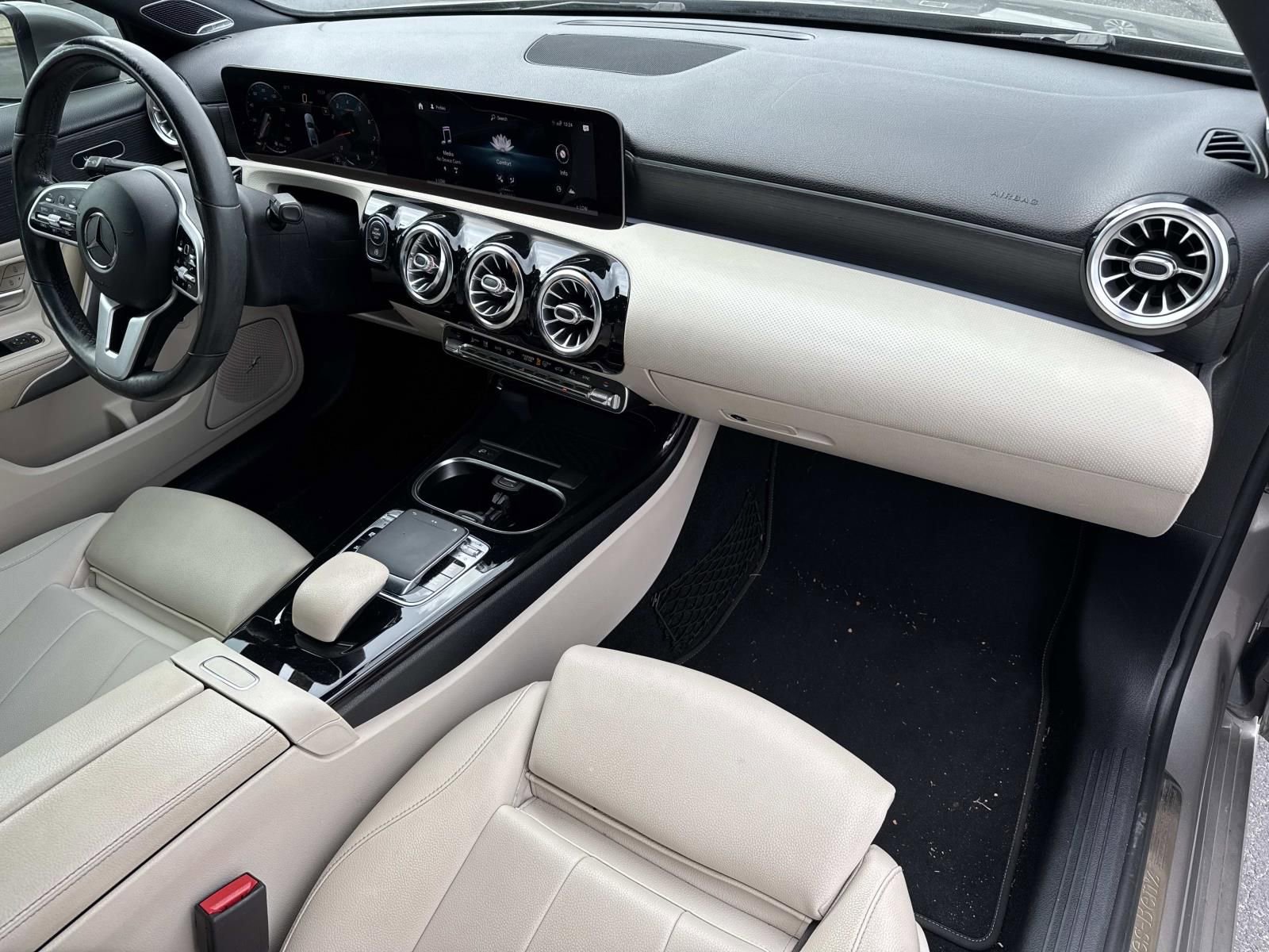 Used 2019 Mercedes-Benz A 220 4MATIC image 13