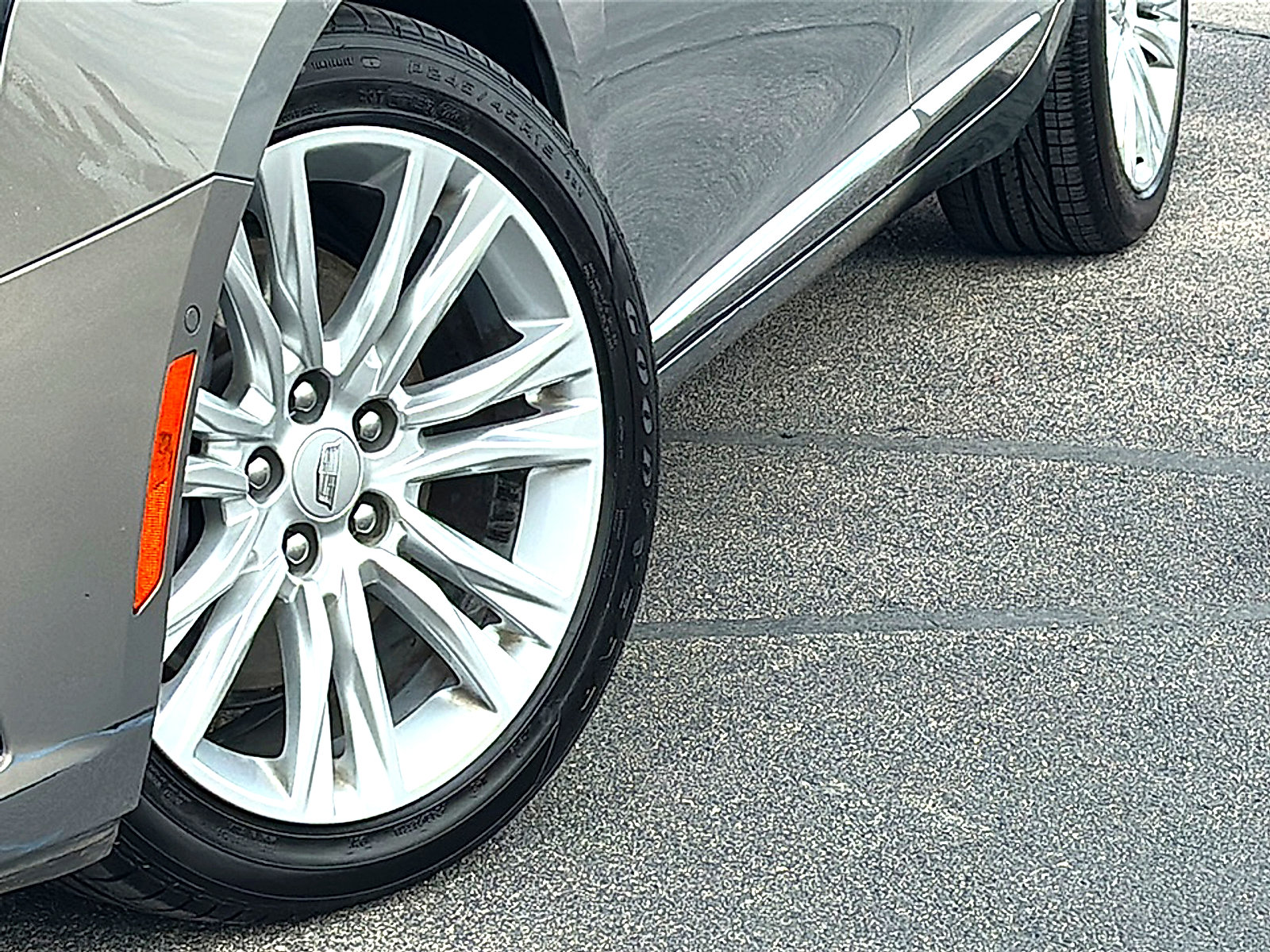 Used 2018 Cadillac XTS Luxury image 3