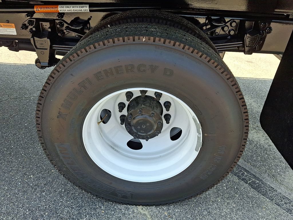 New 2027 Ford F750 2WD Regular Cab Super Duty image 7