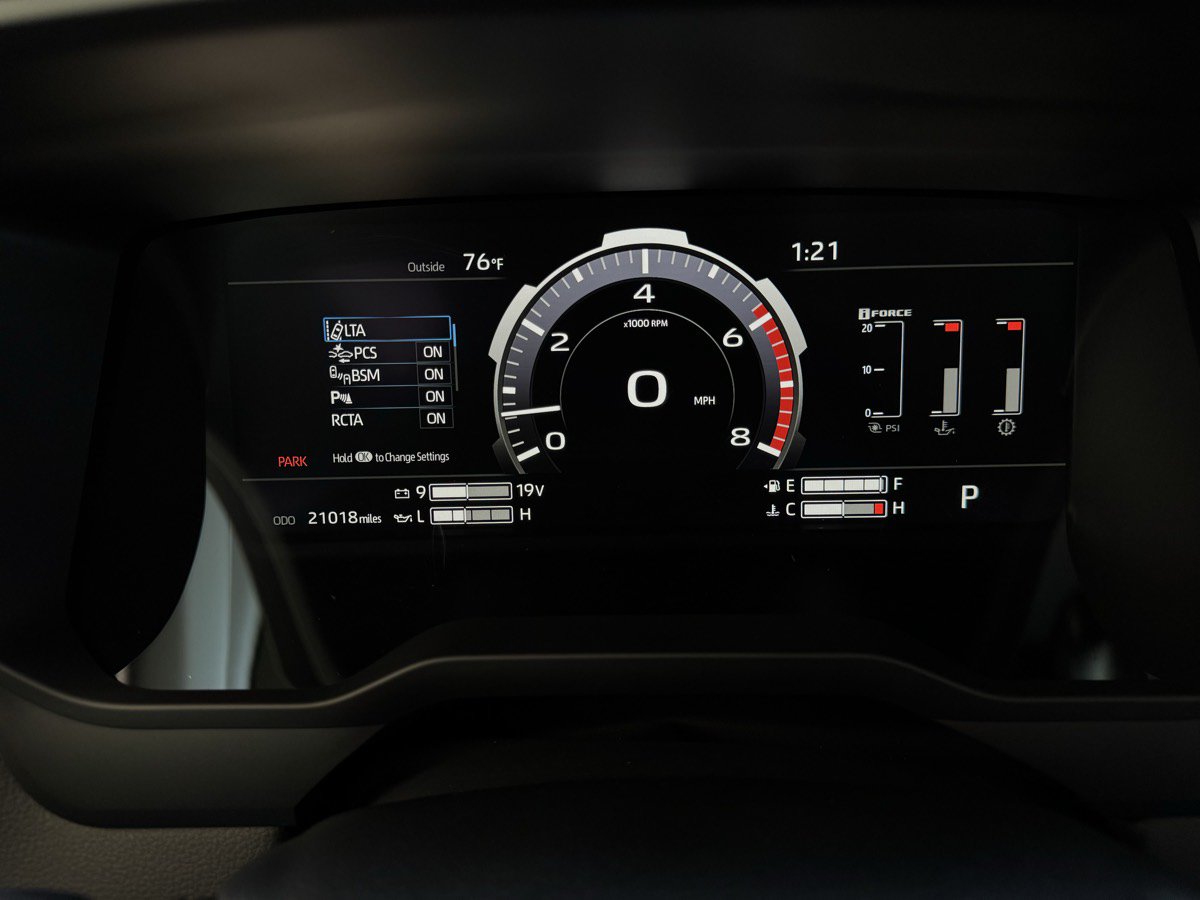 Used 2024 Toyota Tundra Limited AWD/4WD image 37