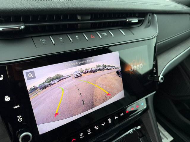 New 2026 Jeep Grand Cherokee Altitude AWD/4WD image 22
