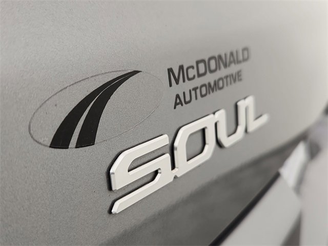 Used 2023 Kia Soul LX w/ LX Technology Package image 8