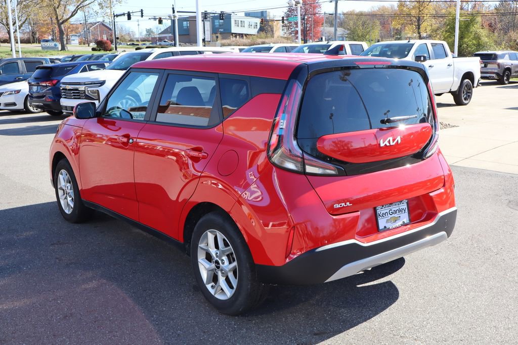 Used 2025 Kia Soul LX w/ Option Group 015 image 26