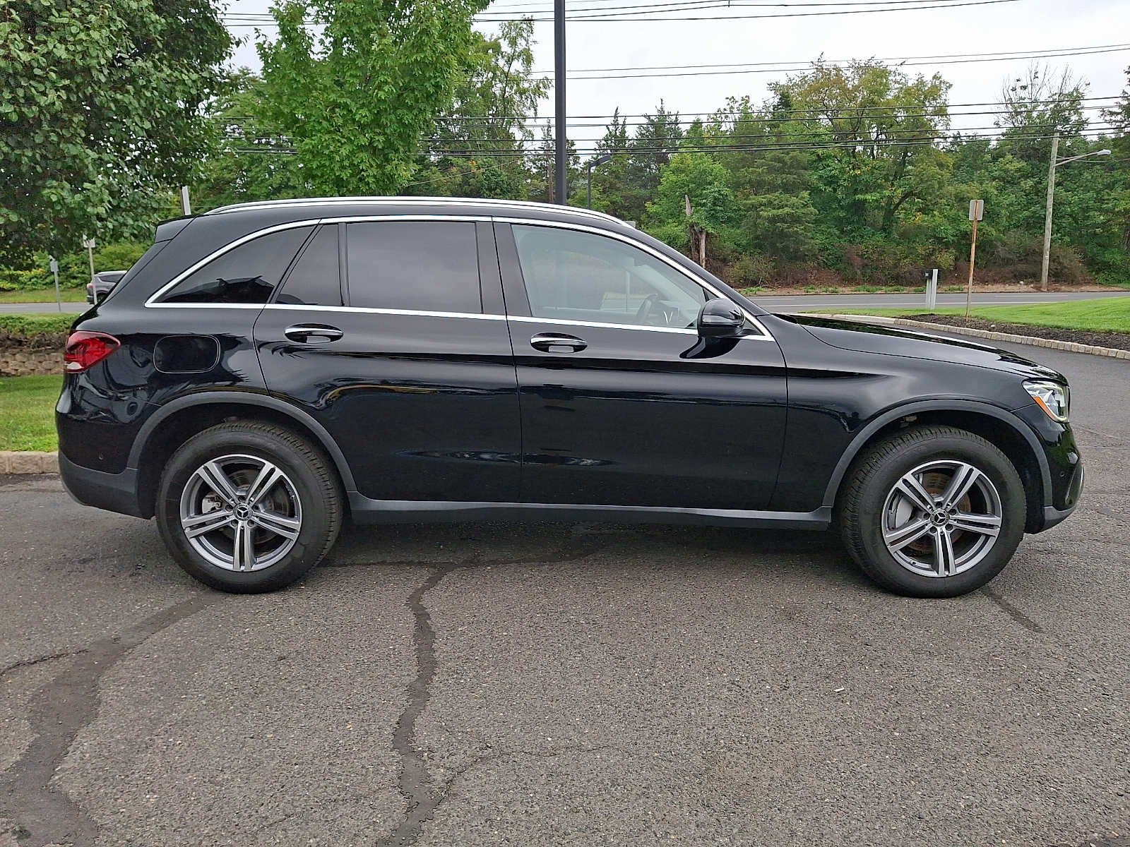 Used 2022 Mercedes-Benz GLC 300 4MATIC image 5