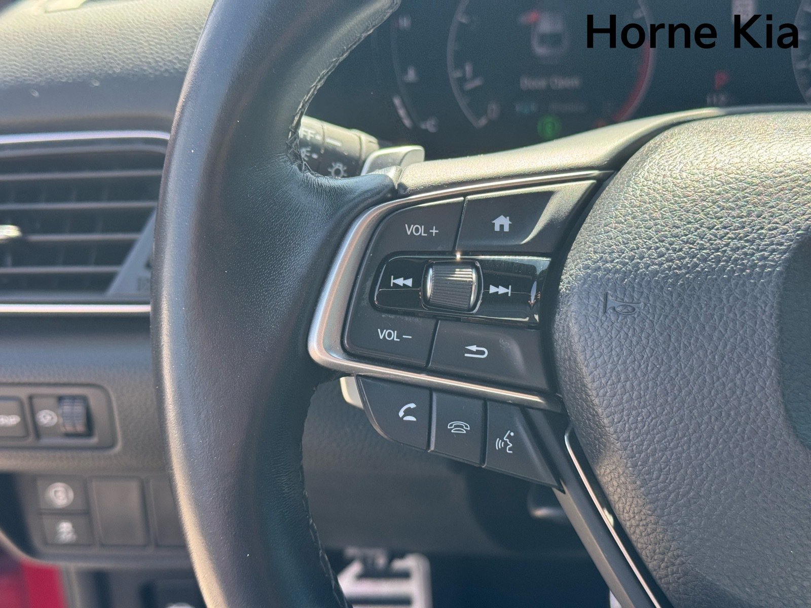 Used 2018 Honda Accord Sport image 18