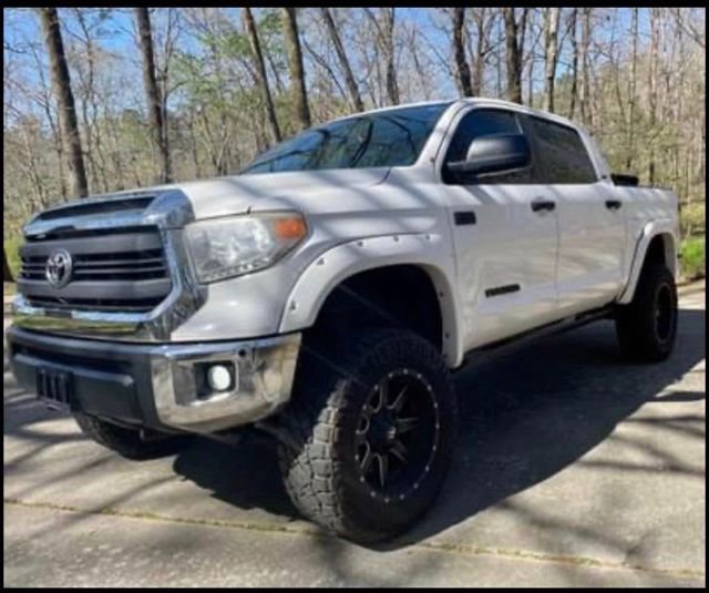 Used 2015 Toyota Tundra SR5 w/ SR5 Upgrade Package image 1