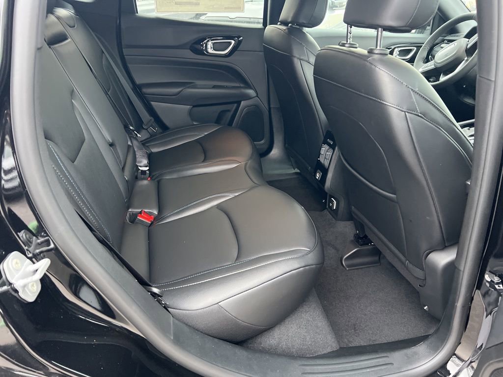 New 2026 Jeep Compass Limited image 13