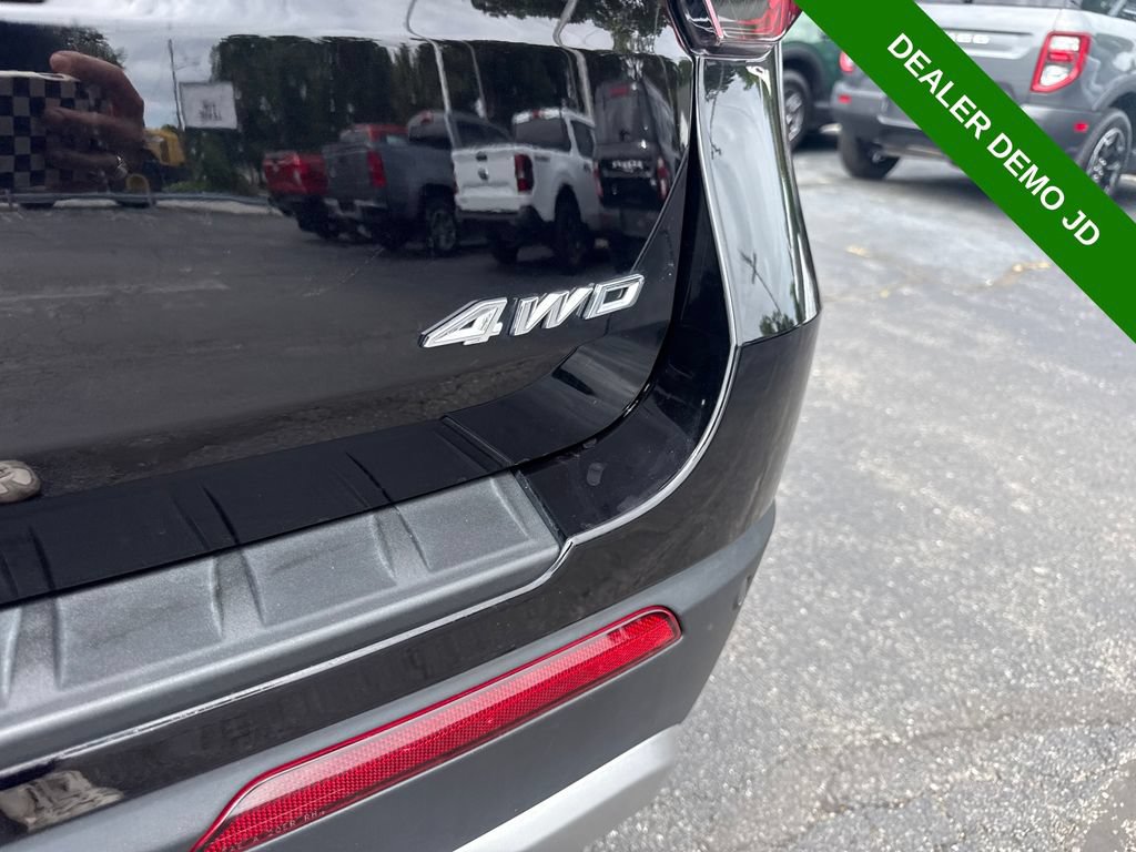 Used 2025 Ford Explorer Platinum AWD/4WD image 10