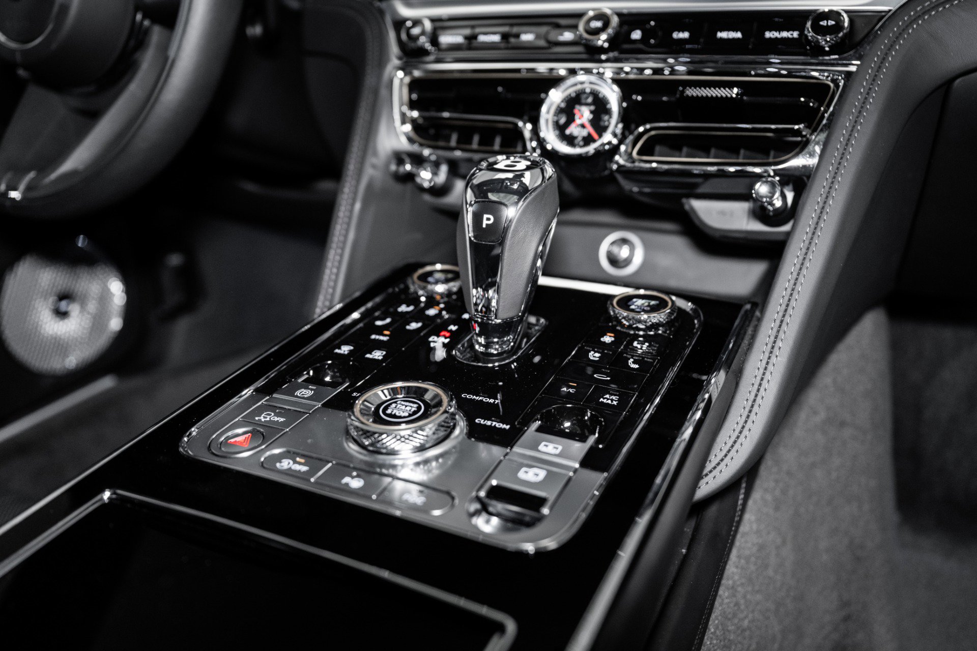 Used 2024 Bentley Flying Spur W12 image 48