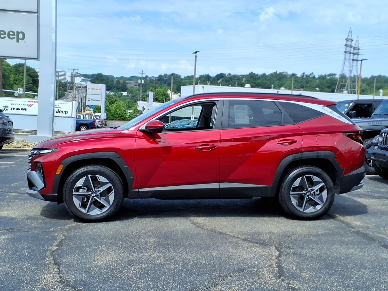 Used 2026 Hyundai Tucson SEL AWD/4WD image 2
