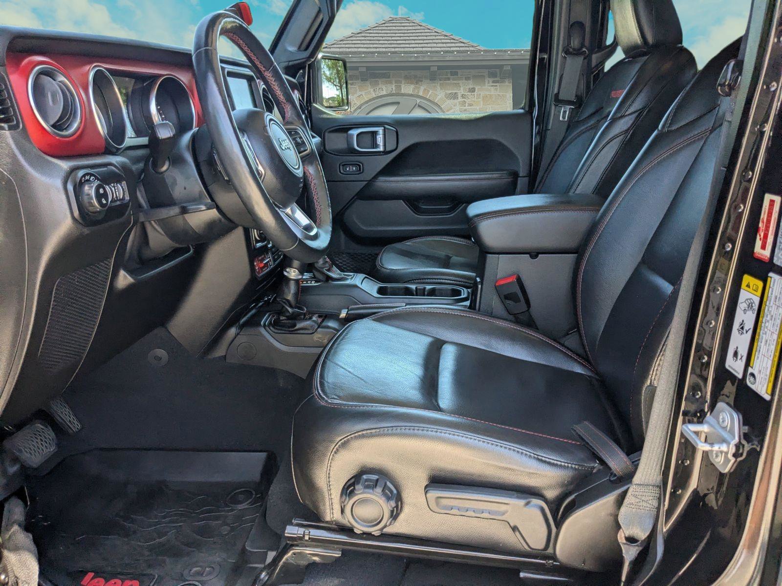 Used 2020 Jeep Gladiator Rubicon AWD/4WD image 5