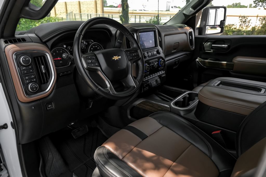 Used 2022 Chevrolet Silverado 2500 High Country AWD/4WD image 25