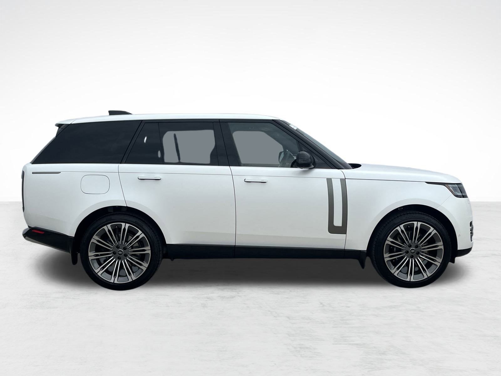 New 2025 Land Rover Range Rover SE image 7
